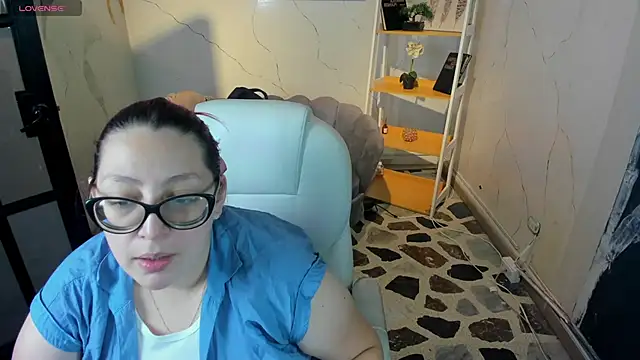 Snapshot of NiickyJones chatting on November 1, 2025, 9:52 pm NiickyJones online show from November 1, 2025, 9:52 pm