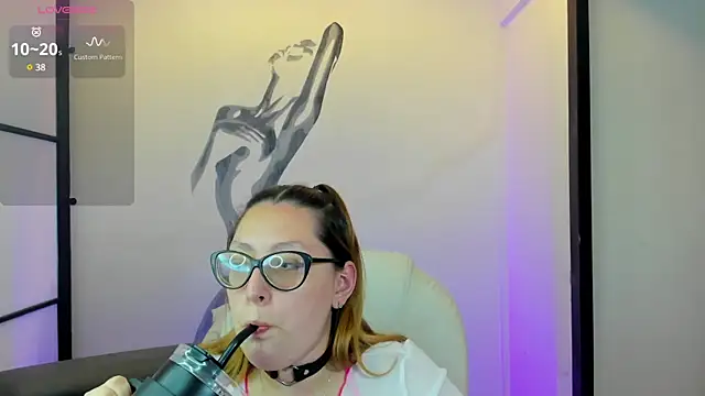 Snapshot of NiickyJones chatting on March 21, 2025, 1:34 am NiickyJones online show from March 21, 2025, 1:34 am