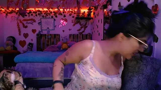 Snapshot of azahar__ziiz chatting on February 12, 2025, 9:33 pm azahar ziiz online show from February 12, 2025, 9:33 pm