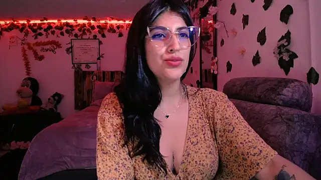 Snapshot of azahar__ziiz chatting on January 20, 2025, 2:01 am azahar ziiz online show from January 20, 2025, 2:01 am