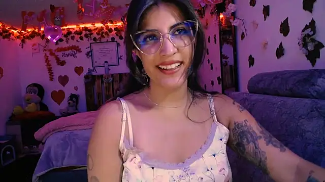 Snapshot of azahar__ziiz chatting on February 13, 2025, 5:16 am azahar ziiz online show from February 13, 2025, 5:16 am