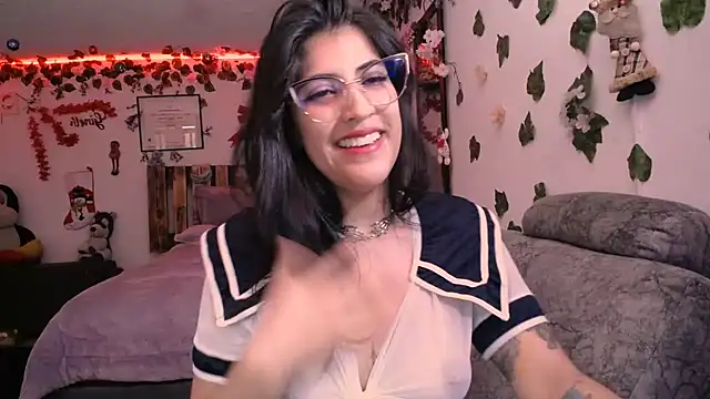 Snapshot of azahar__ziiz chatting on December 20, 2024, 7:28 pm azahar ziiz online show from December 20, 2024, 7:28 pm