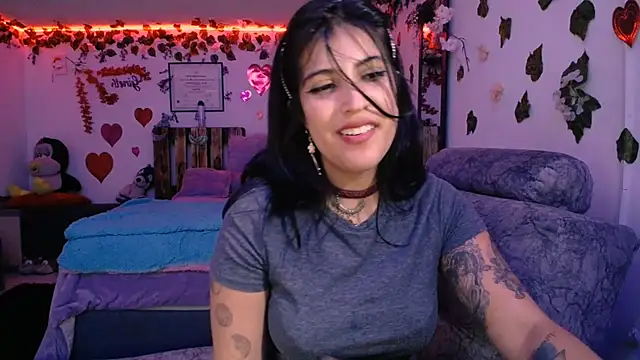 Snapshot of azahar__ziiz chatting on February 21, 2025, 10:37 pm azahar ziiz online show from February 21, 2025, 10:37 pm