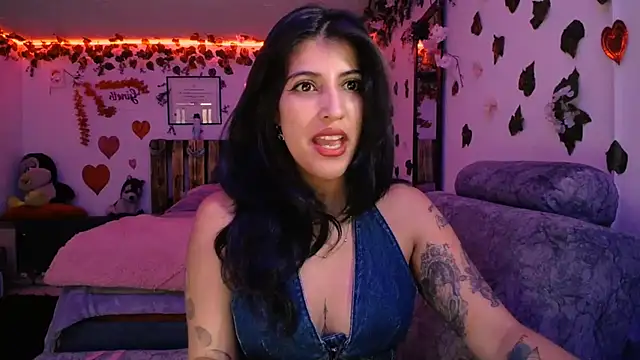 Snapshot of azahar__ziiz chatting on February 24, 2025, 8:03 pm azahar ziiz online show from February 24, 2025, 8:03 pm