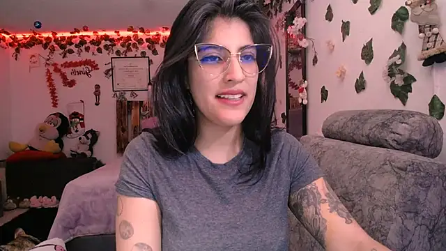 Snapshot of azahar__ziiz chatting on January 2, 2025, 7:01 am azahar ziiz online show from January 2, 2025, 7:01 am