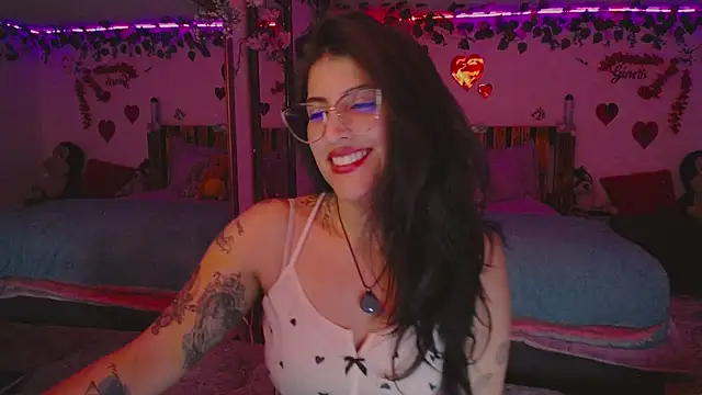 Snapshot of azahar__ziiz chatting on October 2, 2025, 12:47 am azahar ziiz online show from October 2, 2025, 12:47 am