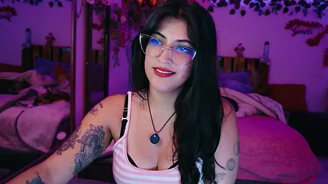 Snapshot of azahar__ziiz chatting on November 30, 2025, 10:43 pm azahar ziiz online show from November 30, 2025, 10:43 pm