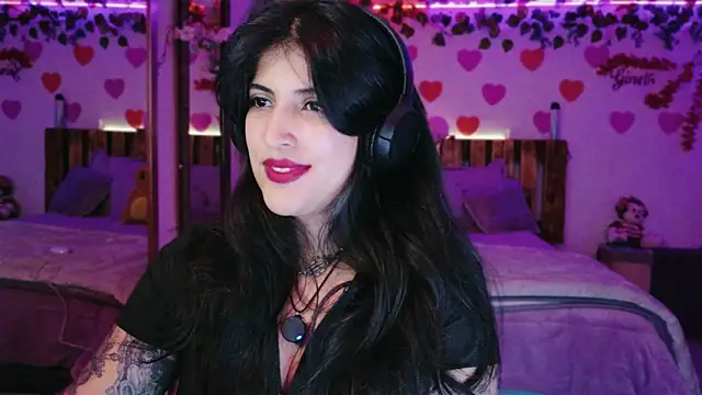 azahar  ziiz online show from March 5, 2026, 10:37 pm