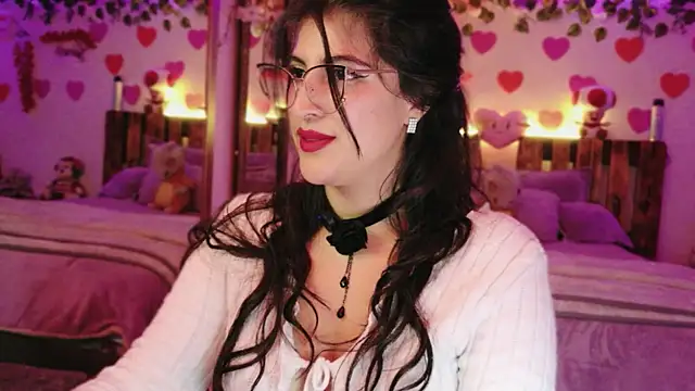 azahar  ziiz online show from April 22, 2026, 11:44 pm