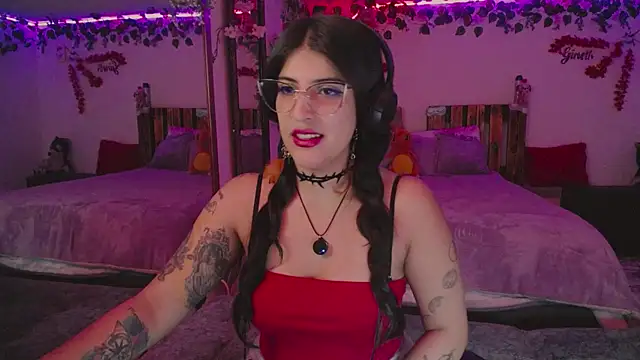 Snapshot of azahar__ziiz chatting on November 14, 2025, 12:14 am azahar ziiz online show from November 14, 2025, 12:14 am