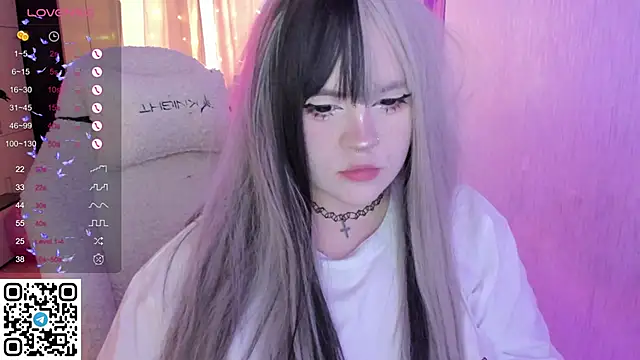 SelenaCute online show from March 11, 2026, 6:07 am