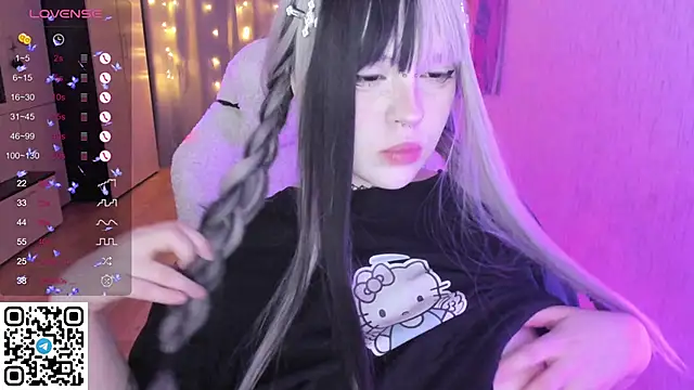 Snapshot of SelenaCute chatting on February 7, 2026, 4:42 am SelenaCute online show from February 7, 2026, 4:42 am