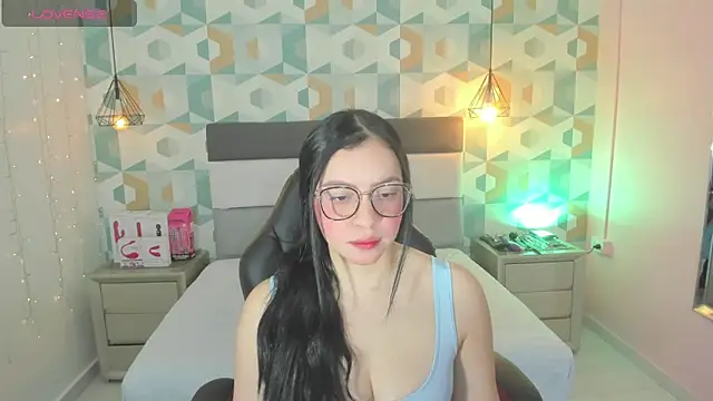 Snapshot of megancero chatting on February 21, 2025, 12:38 pm megancero online show from February 21, 2025, 12:38 pm