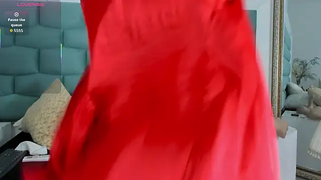 MiaMancini online show from February 7, 2026, 11:40 am