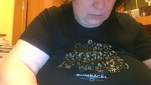 Snapshot of Nataliesbestjuggs chatting on November 14, 2025, 10:57 pm Nataliesbestjuggs online show from November 14, 2025, 10:57 pm