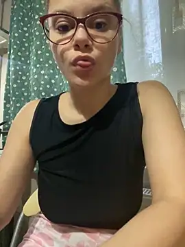 Snapshot of Tasty_Shape chatting on October 13, 2025, 4:58 am Tasty Shape online show from October 13, 2025, 4:58 am