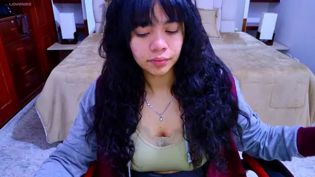 Snapshot of laureentt_ chatting on October 3, 2025, 3:09 am laureentt online show from October 3, 2025, 3:09 am