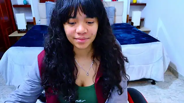 Snapshot of laureentt_ chatting on November 22, 2025, 3:16 am laureentt online show from November 22, 2025, 3:16 am