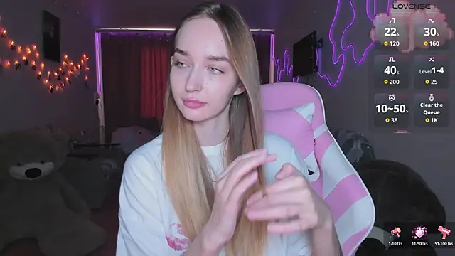 MoonDust online show from March 24, 2026, 1:22 pm