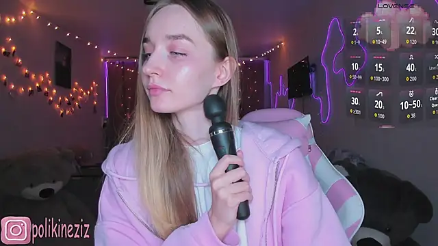 MoonDust online show from April 8, 2026, 4:30 pm