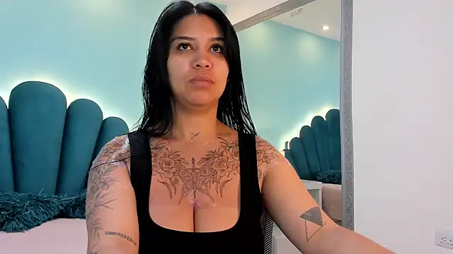 sharlott18 online show from January 8, 2026, 12:22 pm