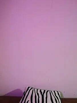 Snapshot of Felicia_smok3 chatting on January 6, 2025, 1:31 am Felicia smok3 online show from January 6, 2025, 1:31 am