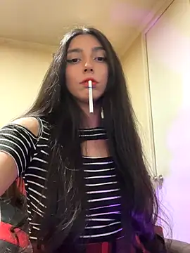 Snapshot of Felicia_smok3 chatting on October 4, 2025, 12:56 am Felicia smok3 online show from October 4, 2025, 12:56 am