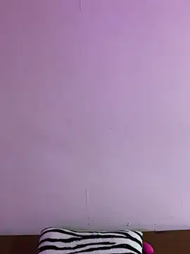 Snapshot of Felicia_smok3 chatting on January 16, 2025, 2:41 am Felicia smok3 online show from January 16, 2025, 2:41 am