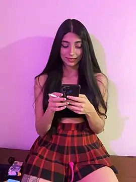 Snapshot of Felicia_smok3 chatting on March 23, 2025, 4:05 am Felicia smok3 online show from March 23, 2025, 4:05 am