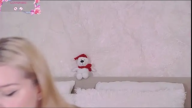 Alexis Powell online show from December 4, 2025, 10:42 pm