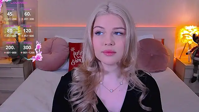 Snapshot of Alexis_Powell chatting on December 22, 2024, 8:47 pm Alexis Powell online show from December 22, 2024, 8:47 pm