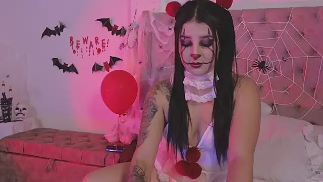 Snapshot of _Linoshka_1 chatting on October 18, 2025, 9:17 pm Linoshka 1 online show from October 18, 2025, 9:17 pm