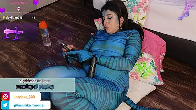 Snapshot of _Linoshka_1 chatting on February 21, 2025, 11:32 pm Linoshka 1 online show from February 21, 2025, 11:32 pm