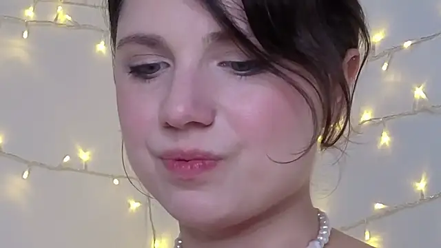 Snapshot of multicutie chatting on December 13, 2025, 10:49 pm multicutie online show from December 13, 2025, 10:49 pm