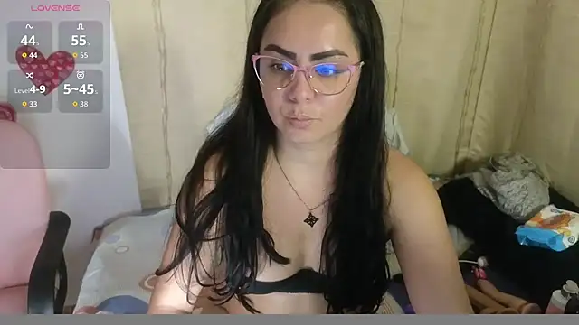 lovely trix online show from March 20, 2026, 3:02 pm