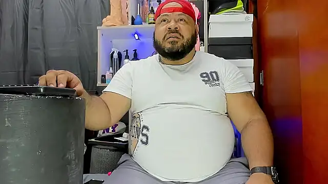 Latino bigcock online show from March 15, 2025, 7:48 pm