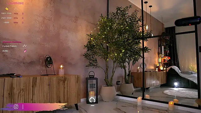 Snapshot of Serene_Sophiex chatting on November 24, 2025, 9:59 pm Serene Sophiex online show from November 24, 2025, 9:59 pm