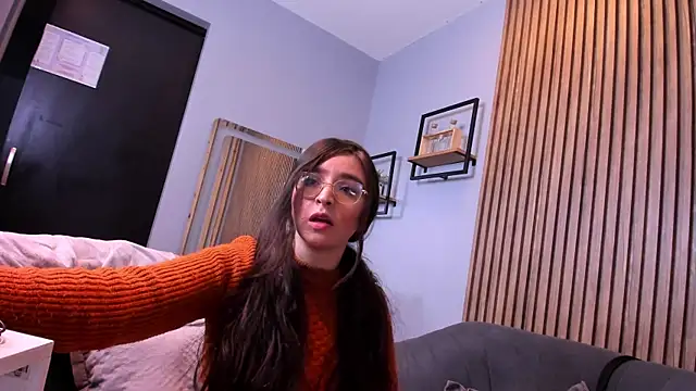 Snapshot of Eva_Macalliter chatting on October 29, 2025, 2:54 am Eva Macalliter online show from October 29, 2025, 2:54 am