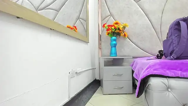 HornySlut69  online show from December 4, 2025, 12:37 pm