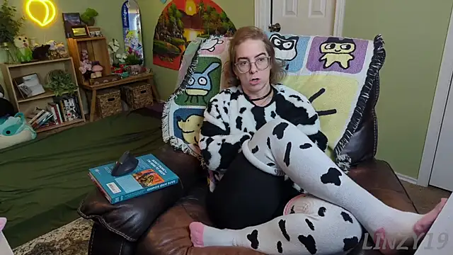 Linzy 19 online show from February 14, 2025, 3:26 pm