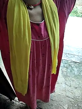 COUPLLE VILLAGE online show from November 1, 2025, 2:07 am