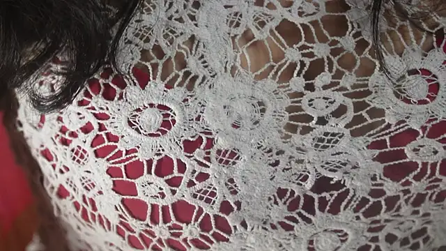 -AyeshaSinghania- online show from October 18, 2025, 9:00 am