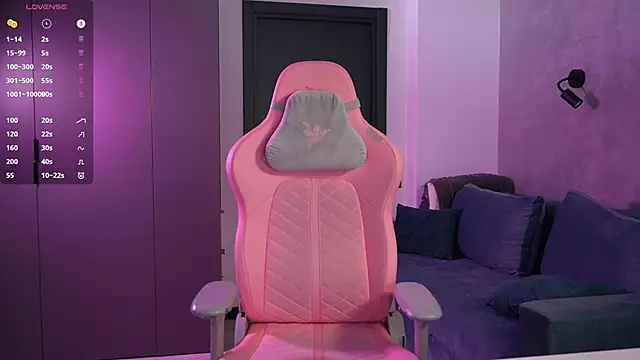 Snapshot of Mon_amiii chatting on March 9, 2025, 2:43 pm Mon amiii online show from March 9, 2025, 2:43 pm