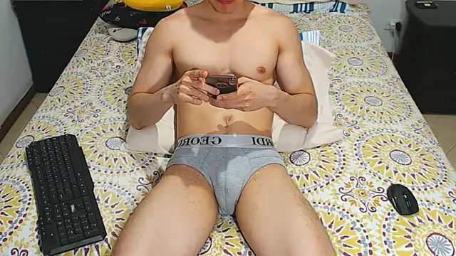 Snapshot of JahsHot chatting on October 19, 2025, 12:13 am JahsHot online show from October 19, 2025, 12:13 am