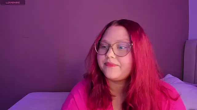 Snapshot of YuliCardona_ chatting on October 16, 2025, 9:34 pm YuliCardona online show from October 16, 2025, 9:34 pm