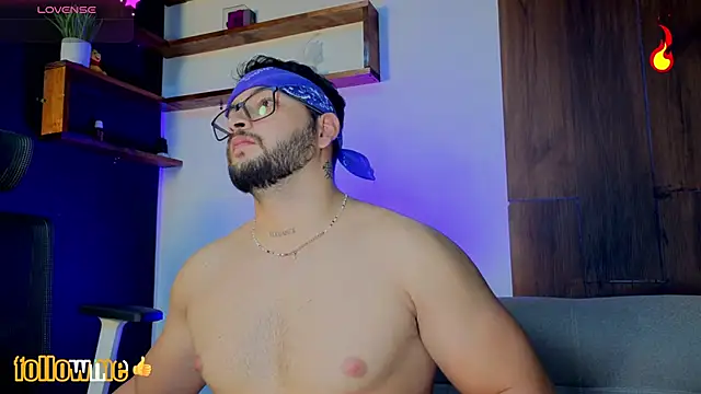 Snapshot of Andrew_Brown chatting on November 8, 2025, 3:32 am Andrew Brown online show from November 8, 2025, 3:32 am