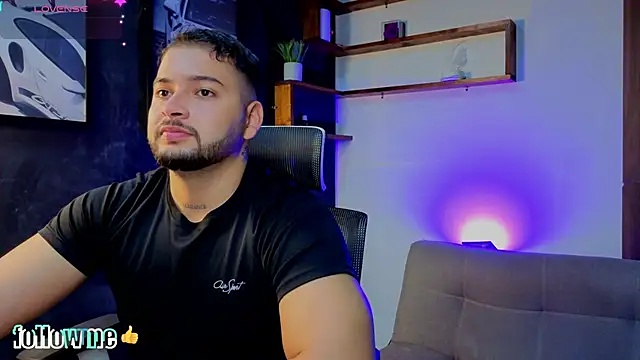 Snapshot of Andrew_Brown chatting on October 23, 2025, 2:27 pm Andrew Brown online show from October 23, 2025, 2:27 pm