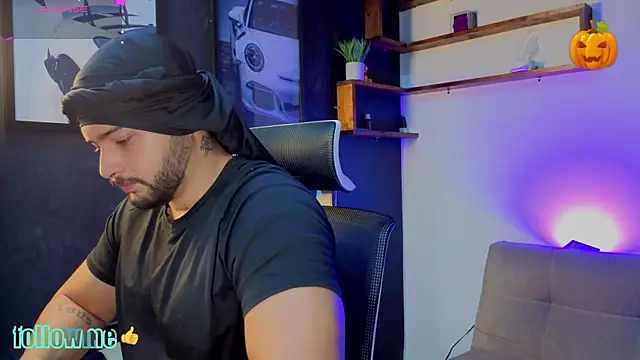 Snapshot of Andrew_Brown chatting on November 4, 2025, 4:22 pm Andrew Brown online show from November 4, 2025, 4:22 pm