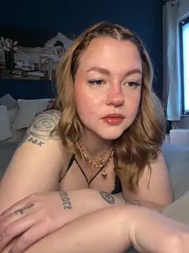 VictoriaLaFleur online show from January 17, 2025, 1:46 pm