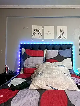 Snapshot of Toya_P chatting on November 23, 2025, 9:52 am Toya P online show from November 23, 2025, 9:52 am